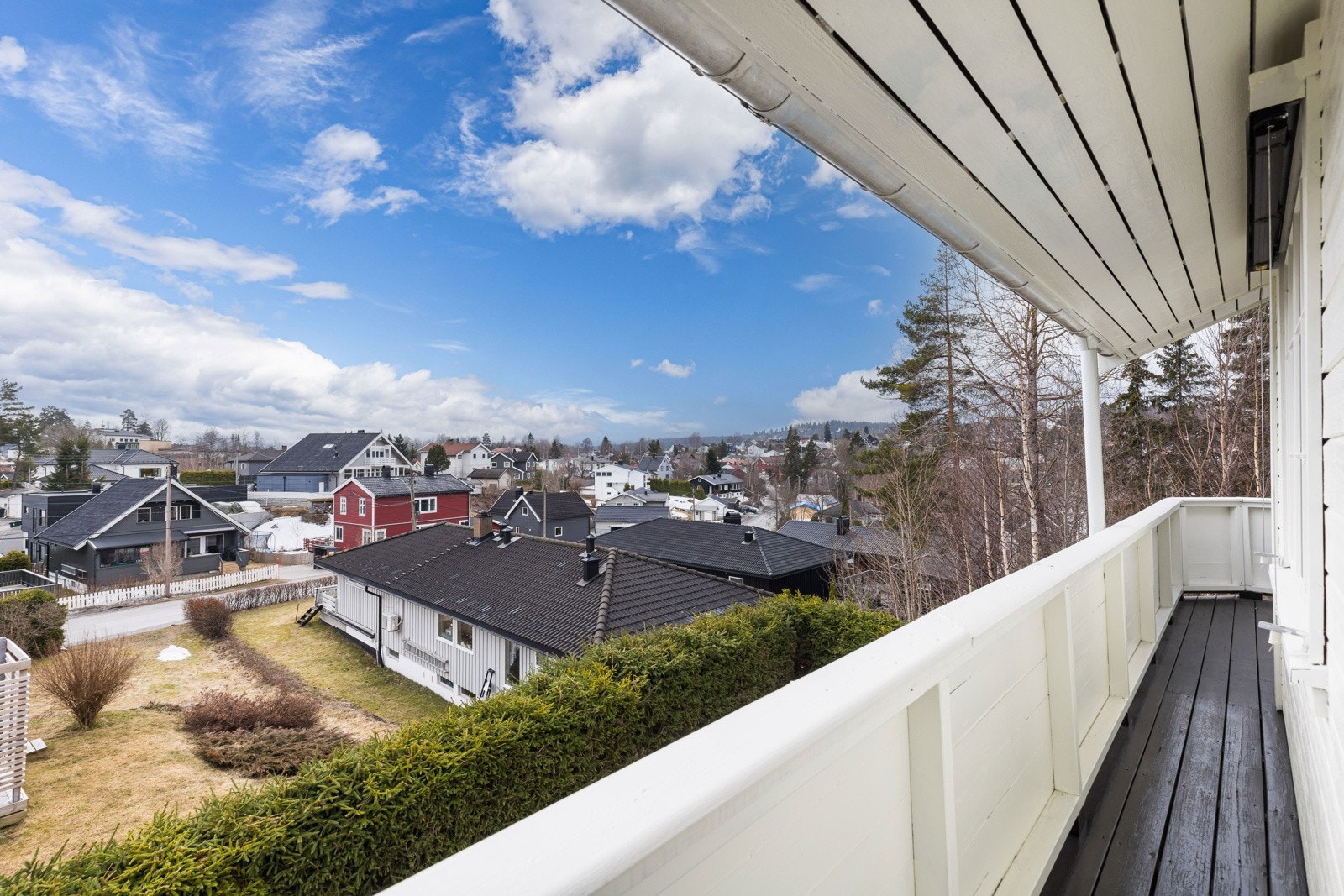 Flott utsyn fra terrassen. Galleribilde