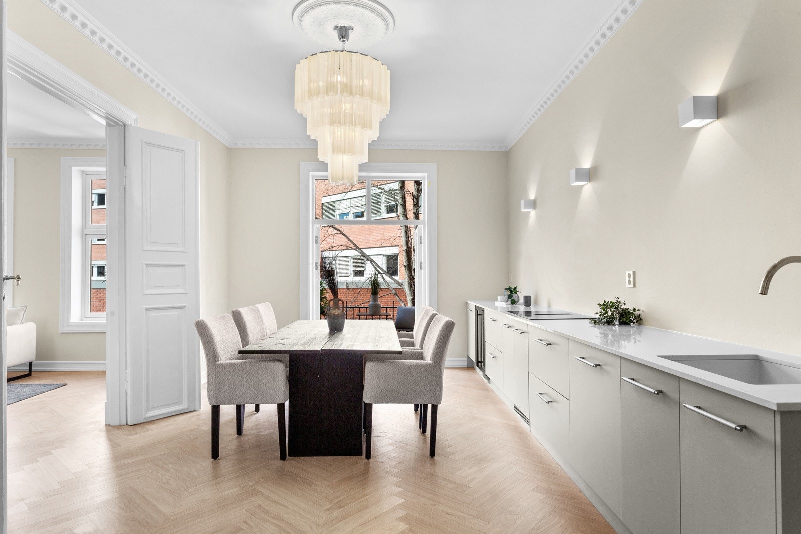 EIE eiendomsmegling ved Edvard Ingebrigtsen har gleden av å presentere denne klassiske drømmeleiligheten på St. Hanshaugen. Galleribilde