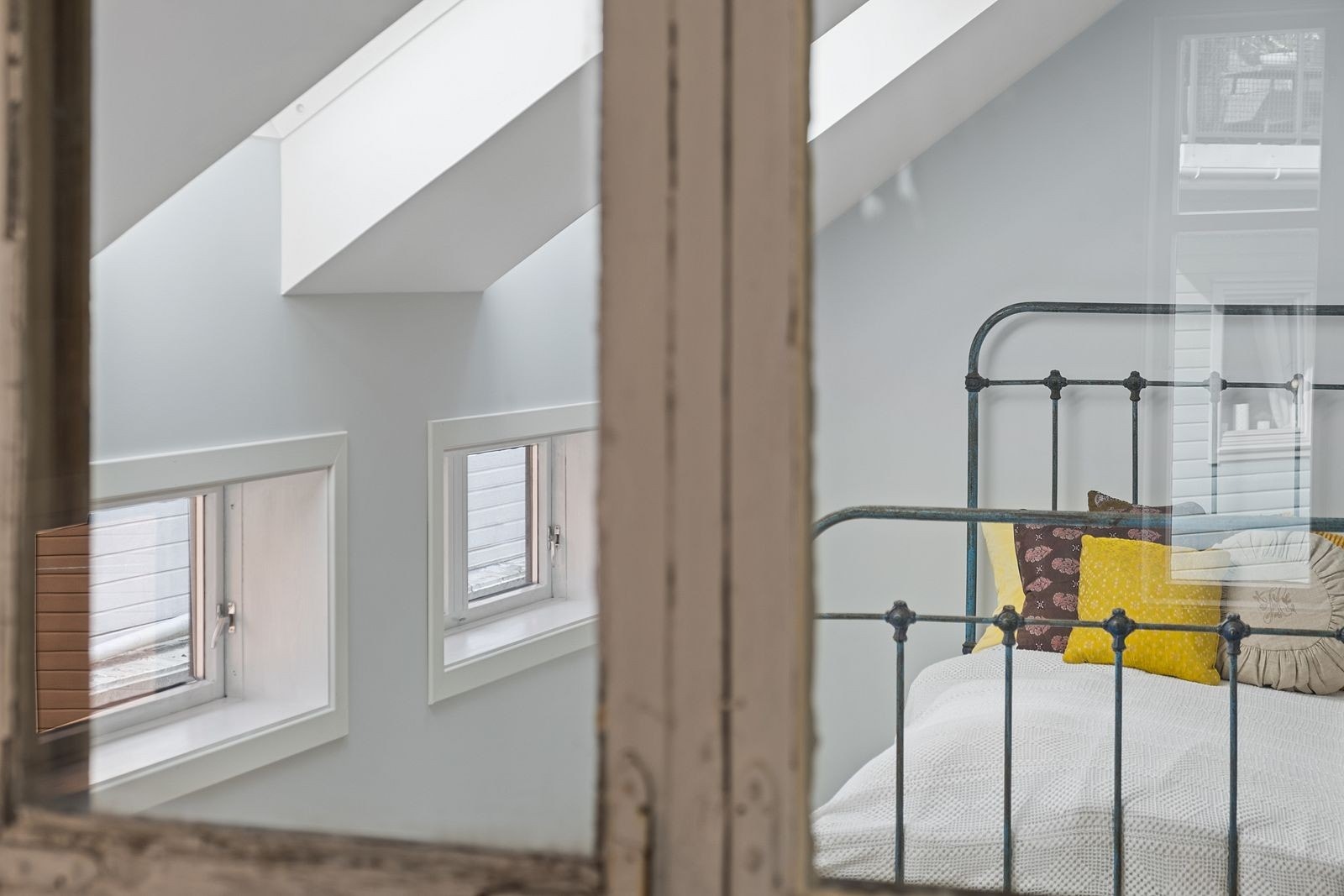 HYBEL: Med innsyn til soverommet! Galleribilde
