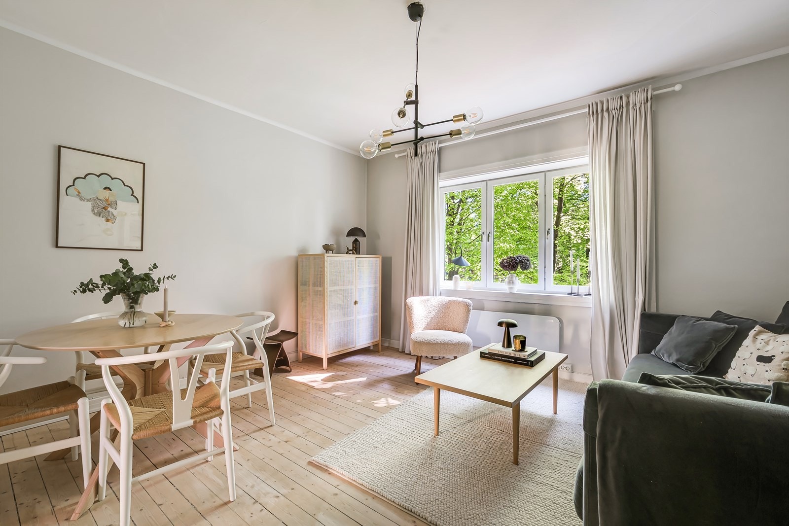 En sjelfull og sjarmerende leilighet med idyllisk beliggenhet øverst på populære Løkka! Galleribilde