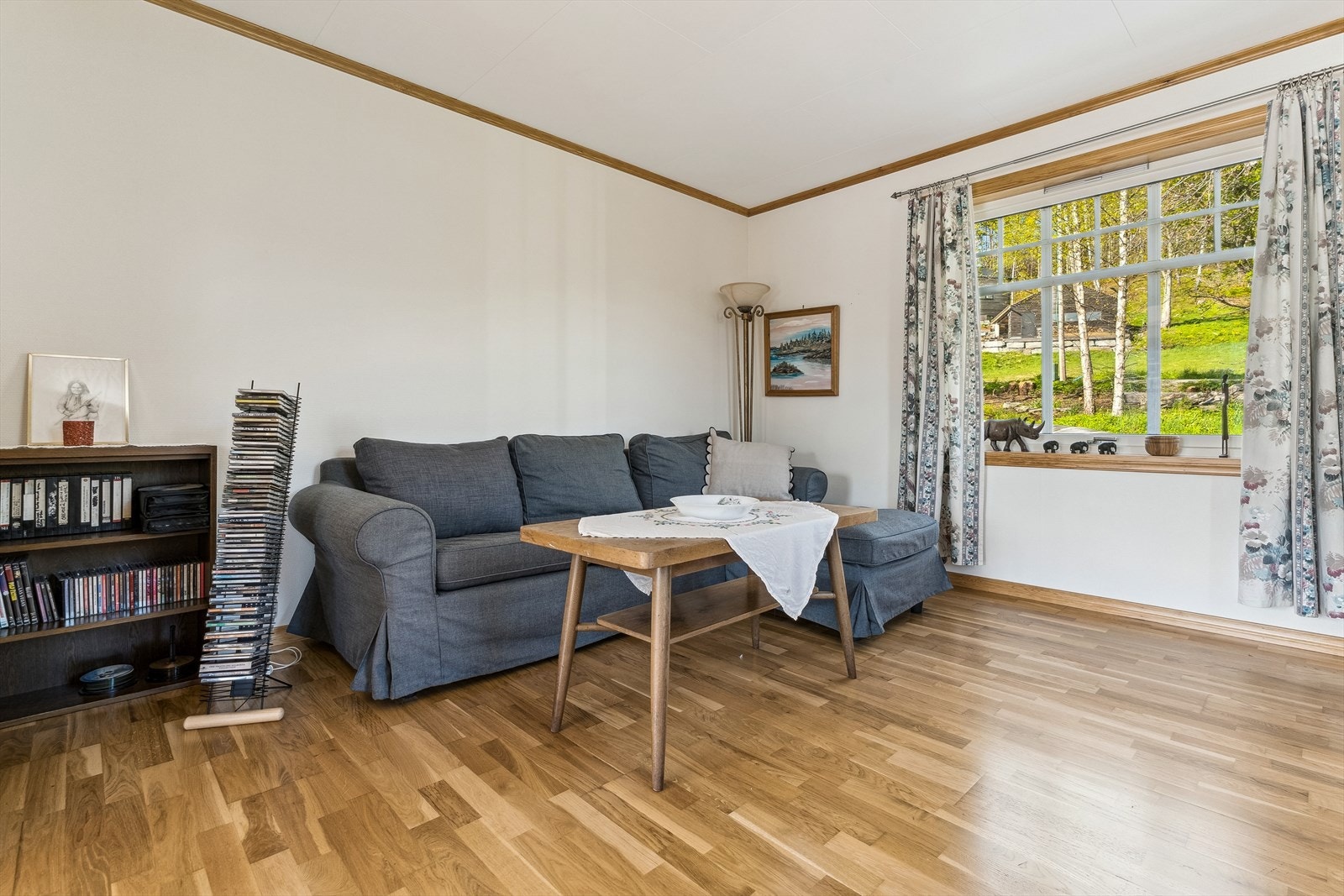 I tilknytning har ein også eiga TV-stove, der familien kan samlast til helgekos og underholdning. Galleribilde