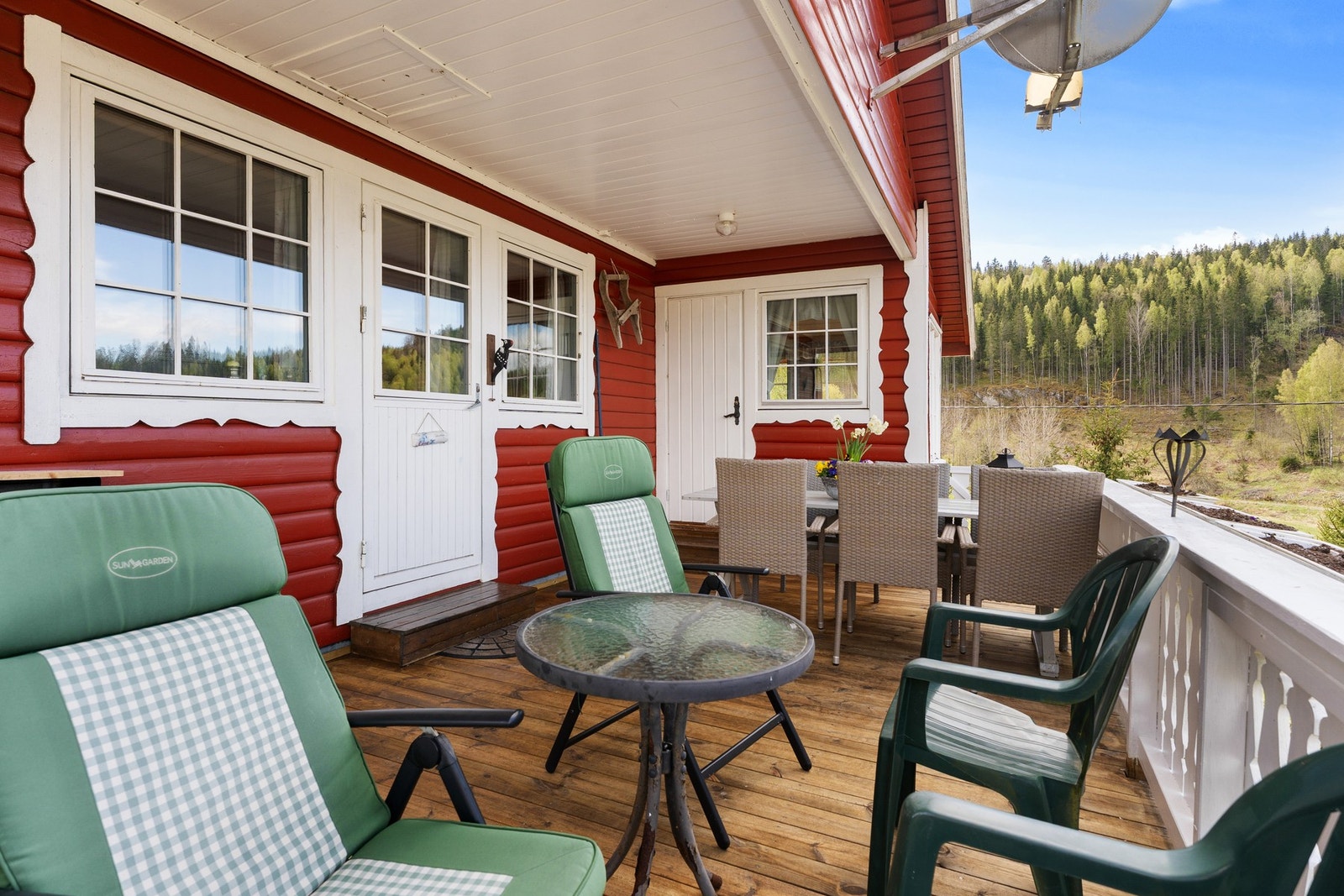 Flott uteplass med utsikt Galleribilde