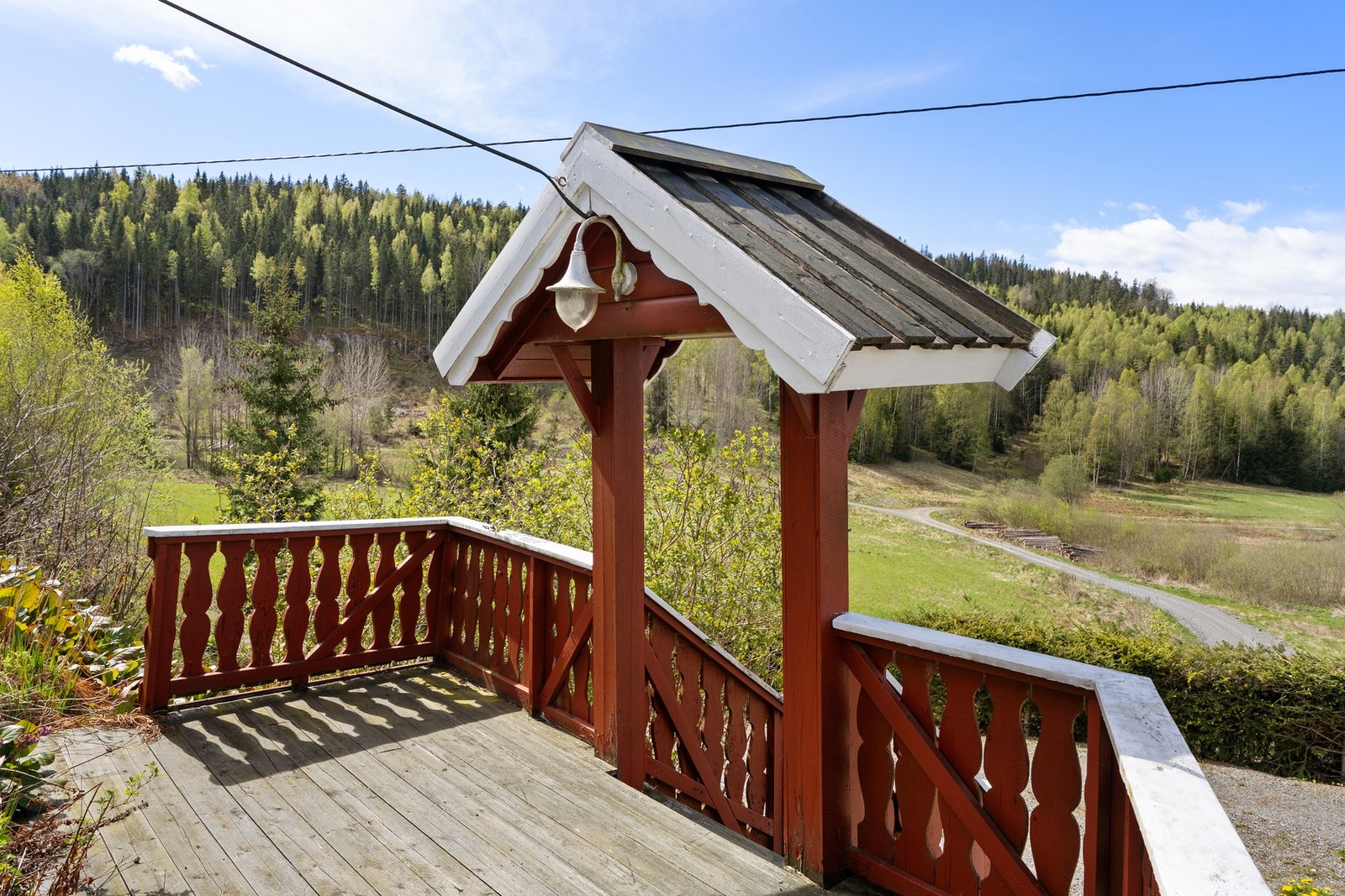 Porten inn til hytta Galleribilde