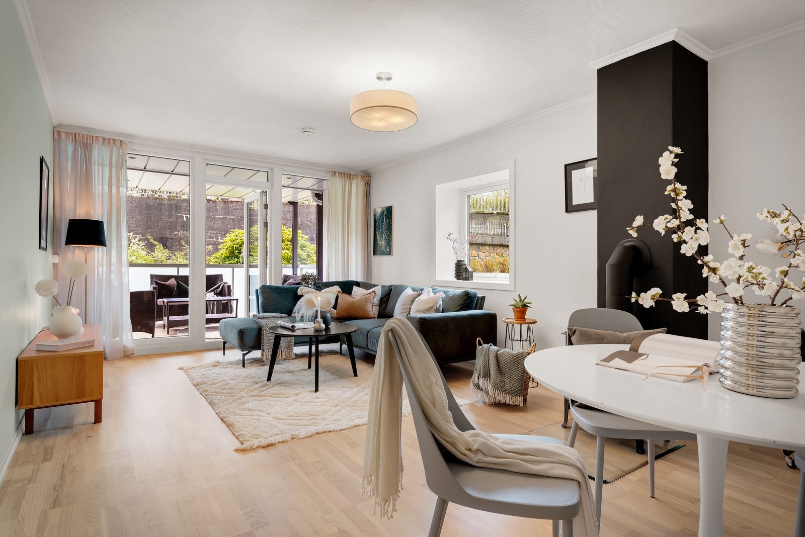 Velkommen inn i stuen - her får du et godt helhetsinntrykk! Galleribilde