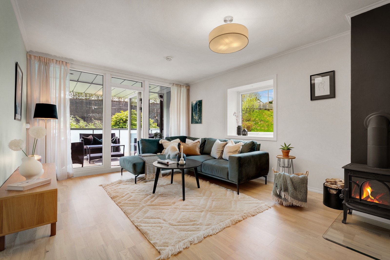 Velkommen til Eliasmarken 14! En pen og romslig 3-roms med moderne kvaliteter. Galleribilde