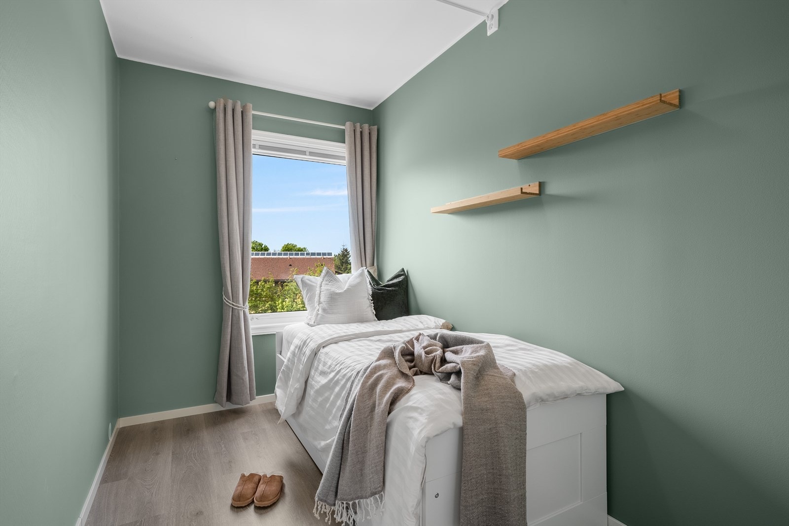 - Soverom 2 måler 5,7m² - Galleribilde