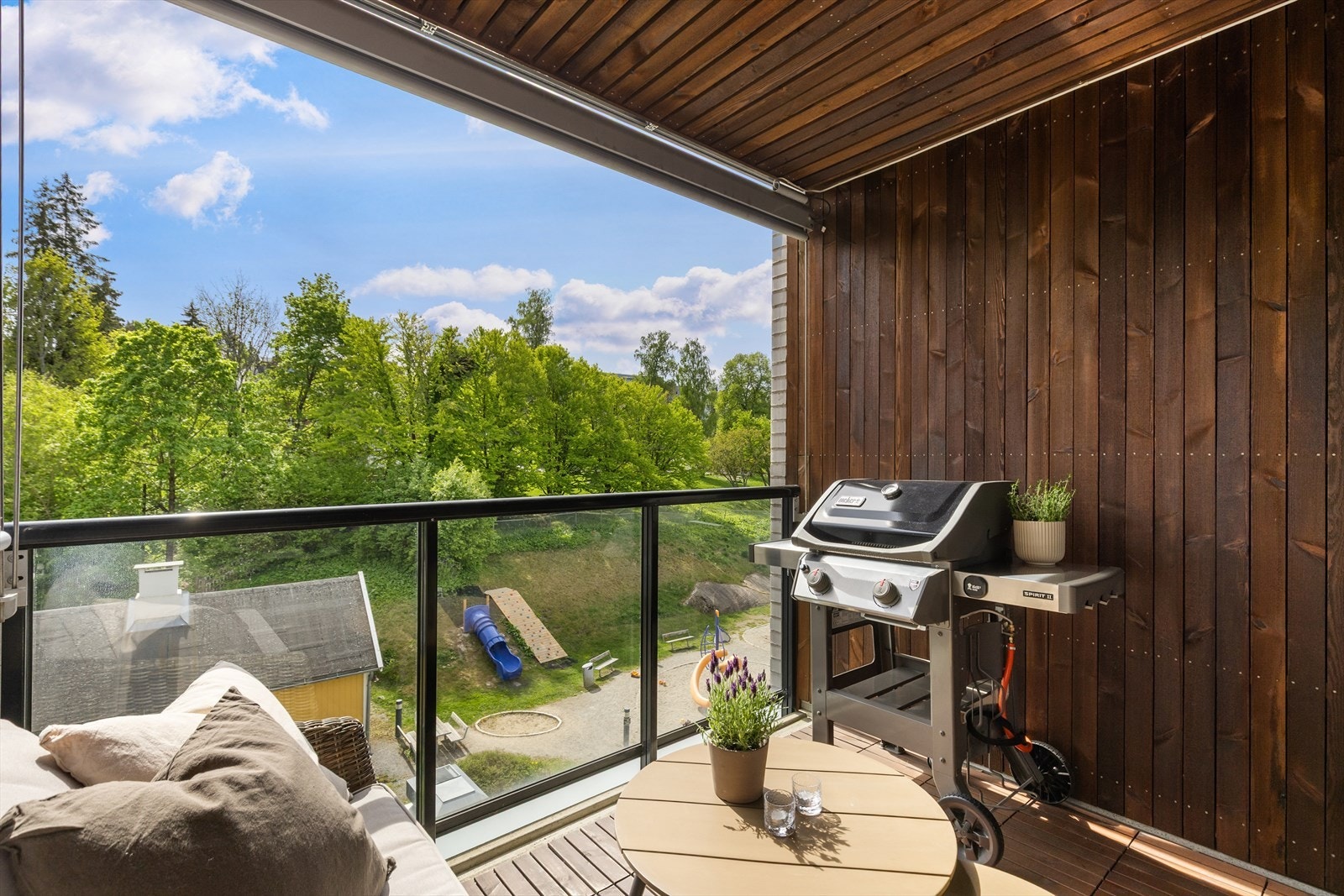 Balkongen har gode solforhold da den er vendt mot syd. Galleribilde