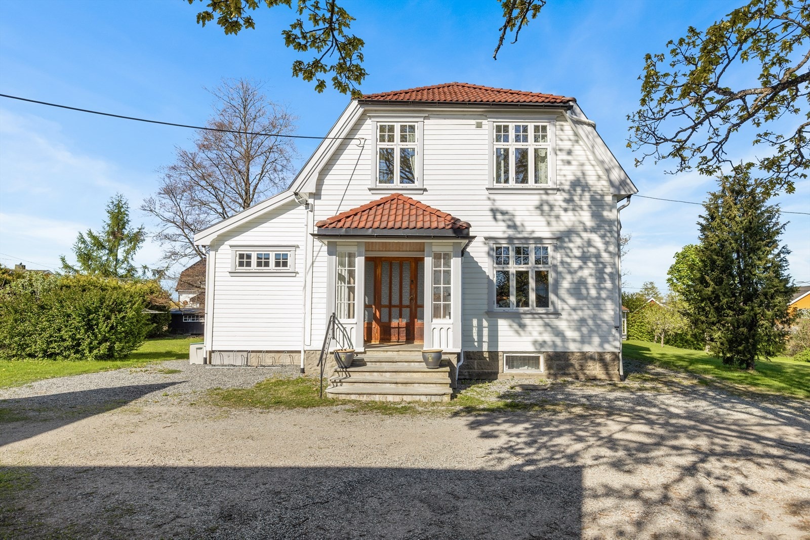 Eneboligen er datert tilbake til 1925 og presentert av Bente Gåseide i EiendomsMegler 1. Galleribilde