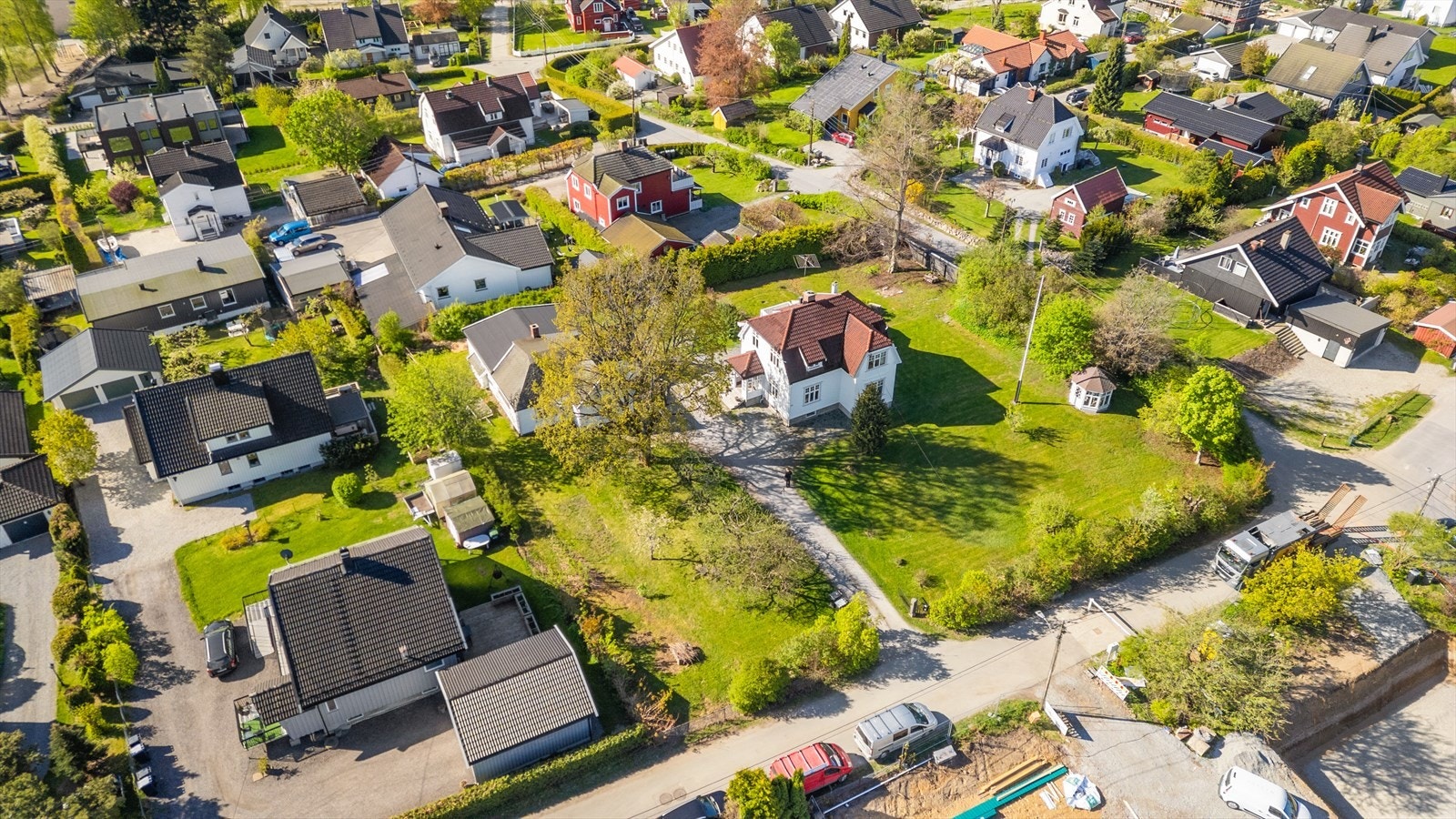 Dronefoto av eiendommen. Galleribilde