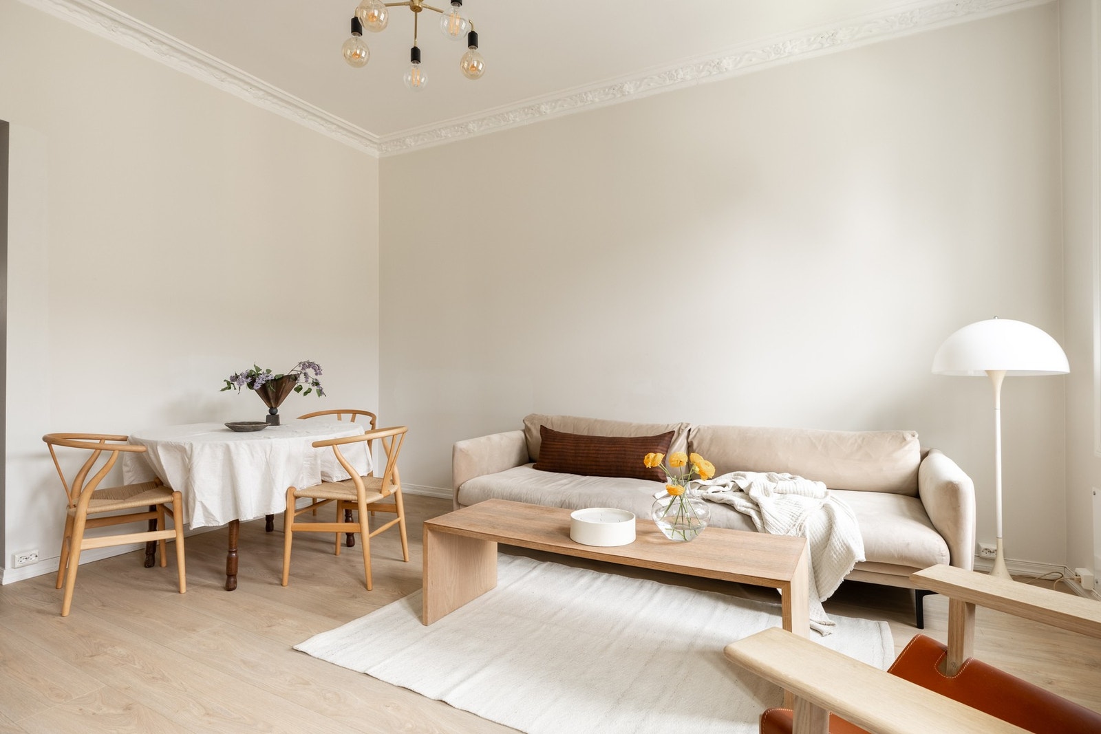 Gjennomgående enstavs laminat i leiligheten fra 2020. Galleribilde