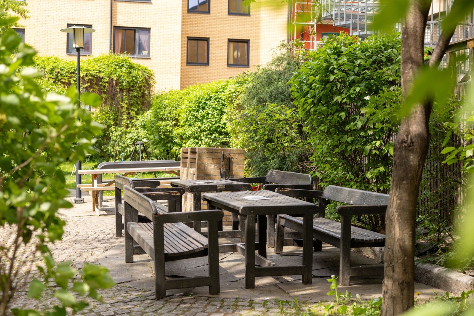 Veldrevet sameiet med hyggelig opparbeidet bakgård. Galleribilde