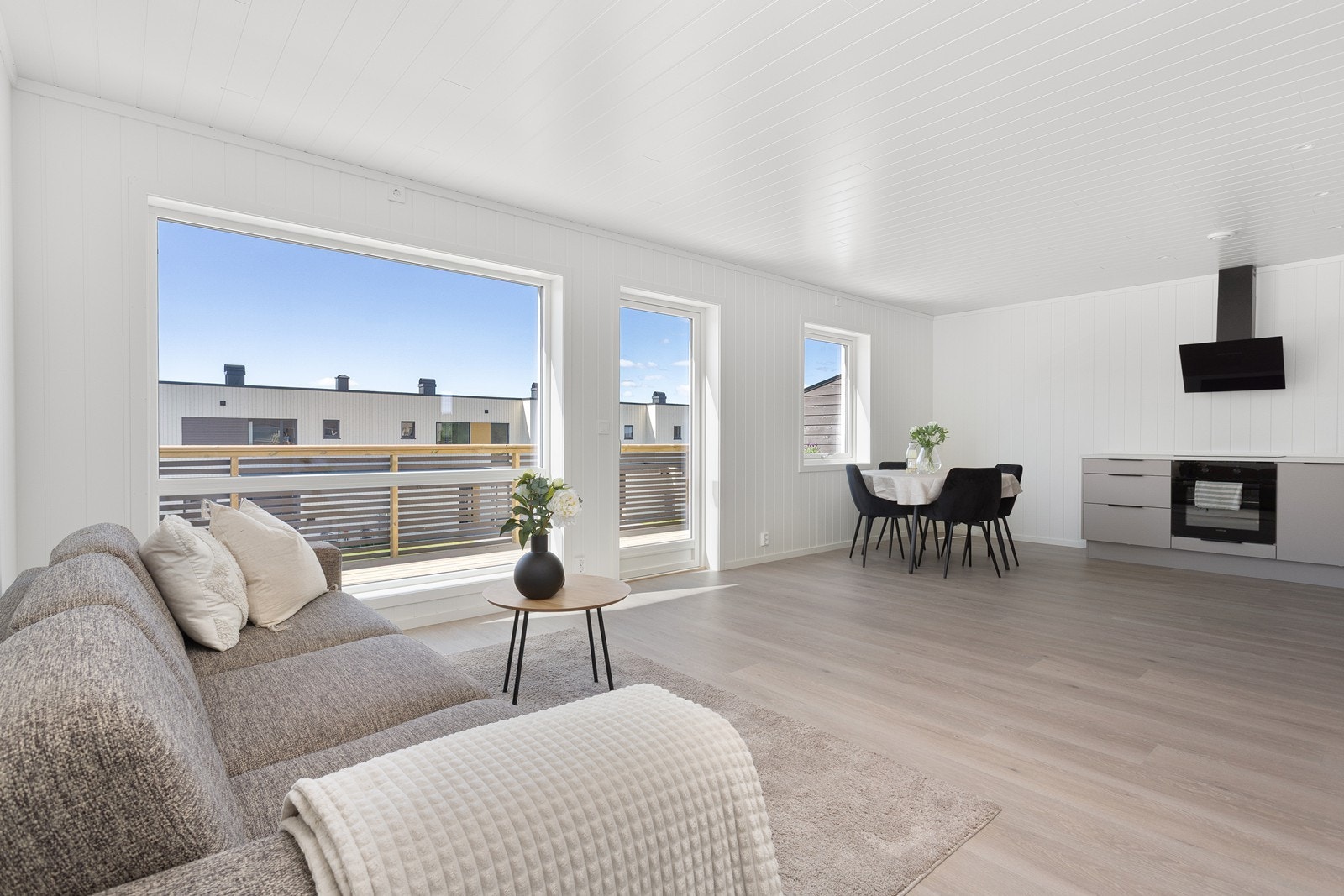 Åpen stue-/kjøkkenløsning. Galleribilde