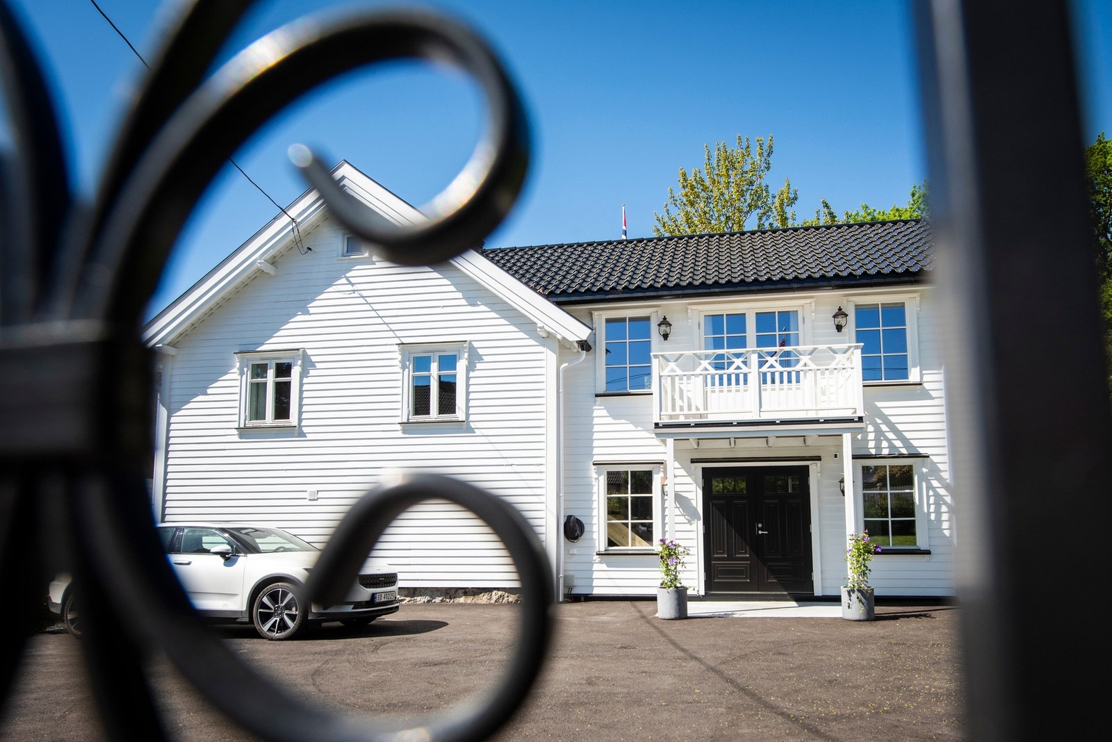 Port inn til boligen! Galleribilde