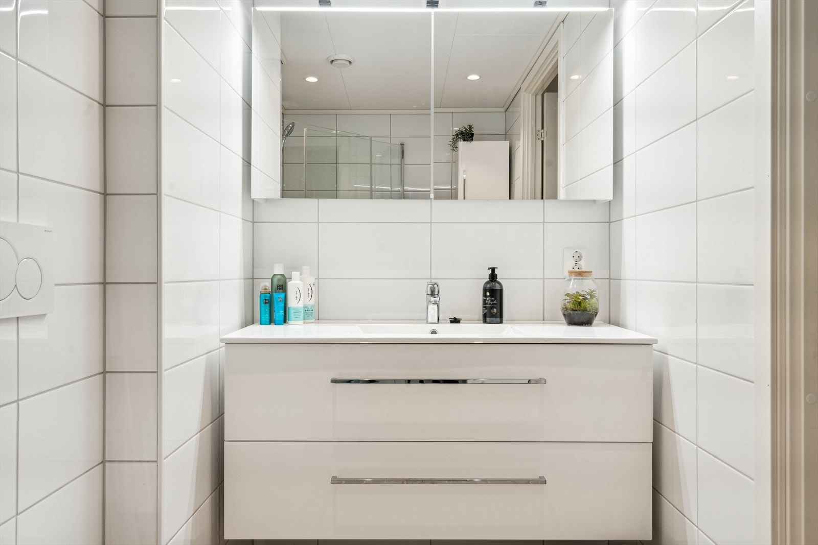 Badet har varme i badegulv Galleribilde