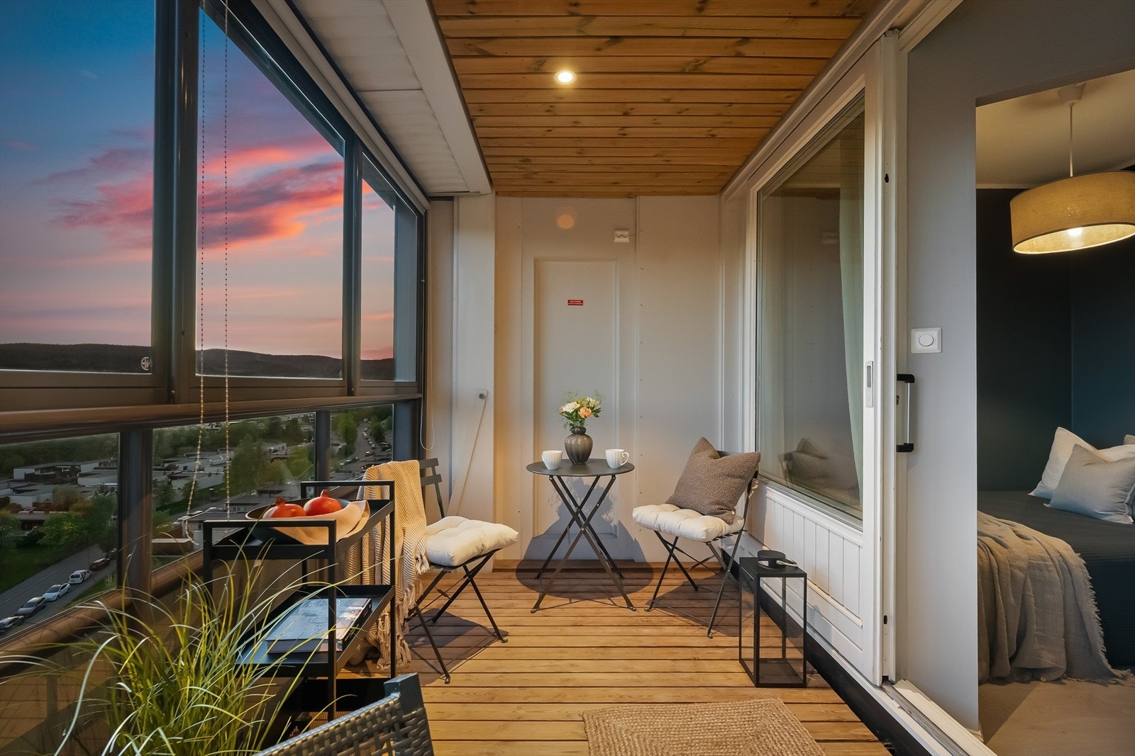 Her bor du med attraktiv beliggenhet og kort vei til det meste du trenger i hverdagen! Galleribilde