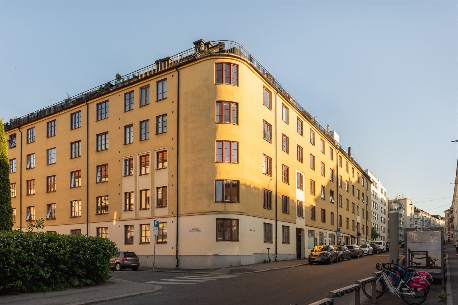 Meget sentral og attraktiv beliggenhet mellom St. Hanshaugen og Alexander Kiellands plass med kort vei til "alt". Galleribilde