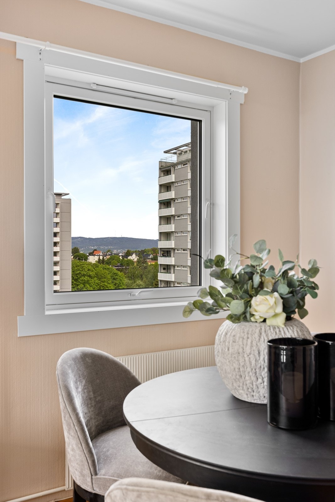 Her kan middagsgjestene nyte utsikten over nærområdet Galleribilde