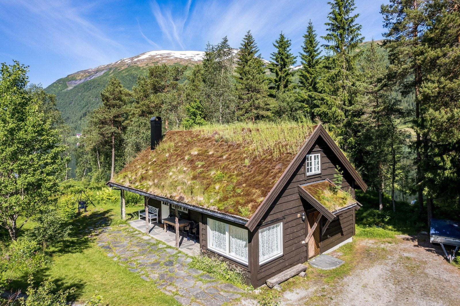Nyestova ligg flott plassert med trappefri, kort og flat tilkomst frå parkering Galleribilde