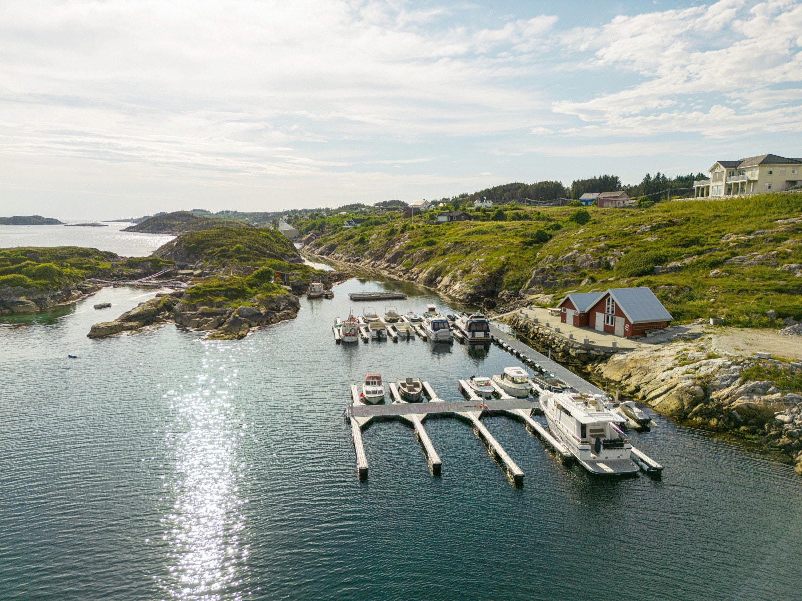 Det er flere småbåthavner i nærheten Galleribilde