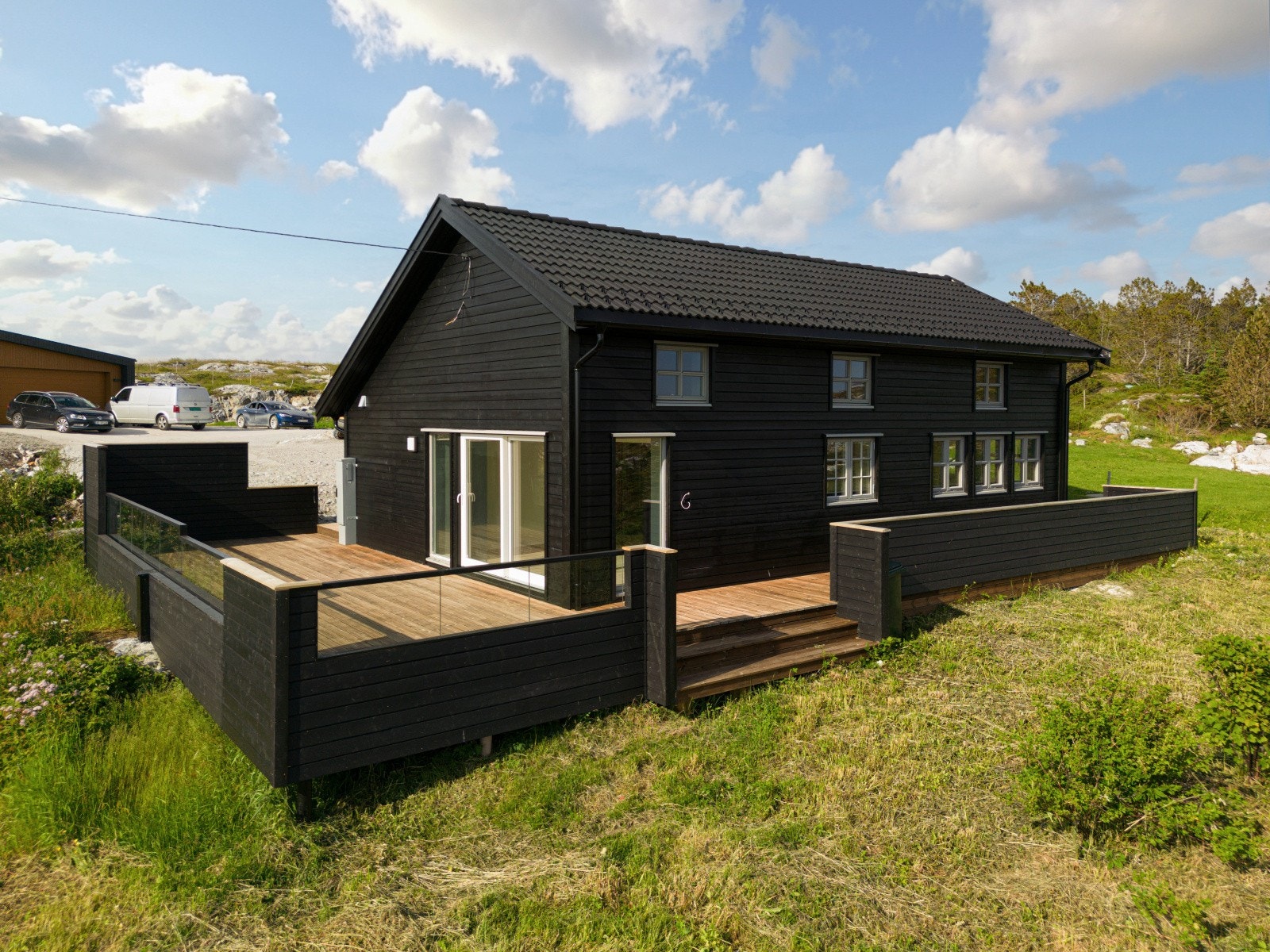 Hele boligen ble vesentlig renovert i årene 2020-2021 Galleribilde