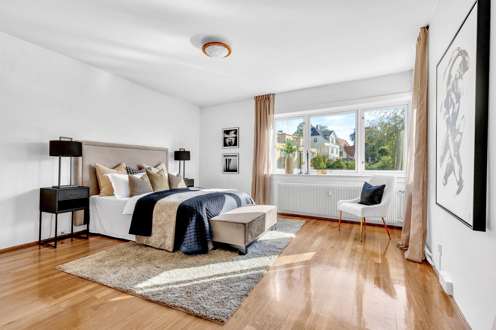 Boligen har totalt 6 soverom inklusive pikerommet. Galleribilde