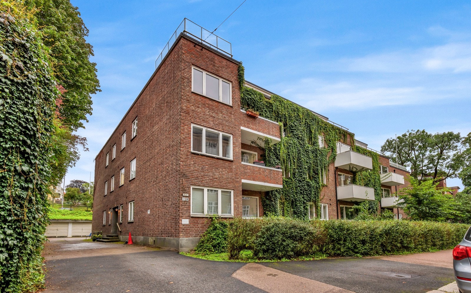 Gården Hertzbergsgate 7 ble oppført i 1938/39 over 4 etasjer. Galleribilde