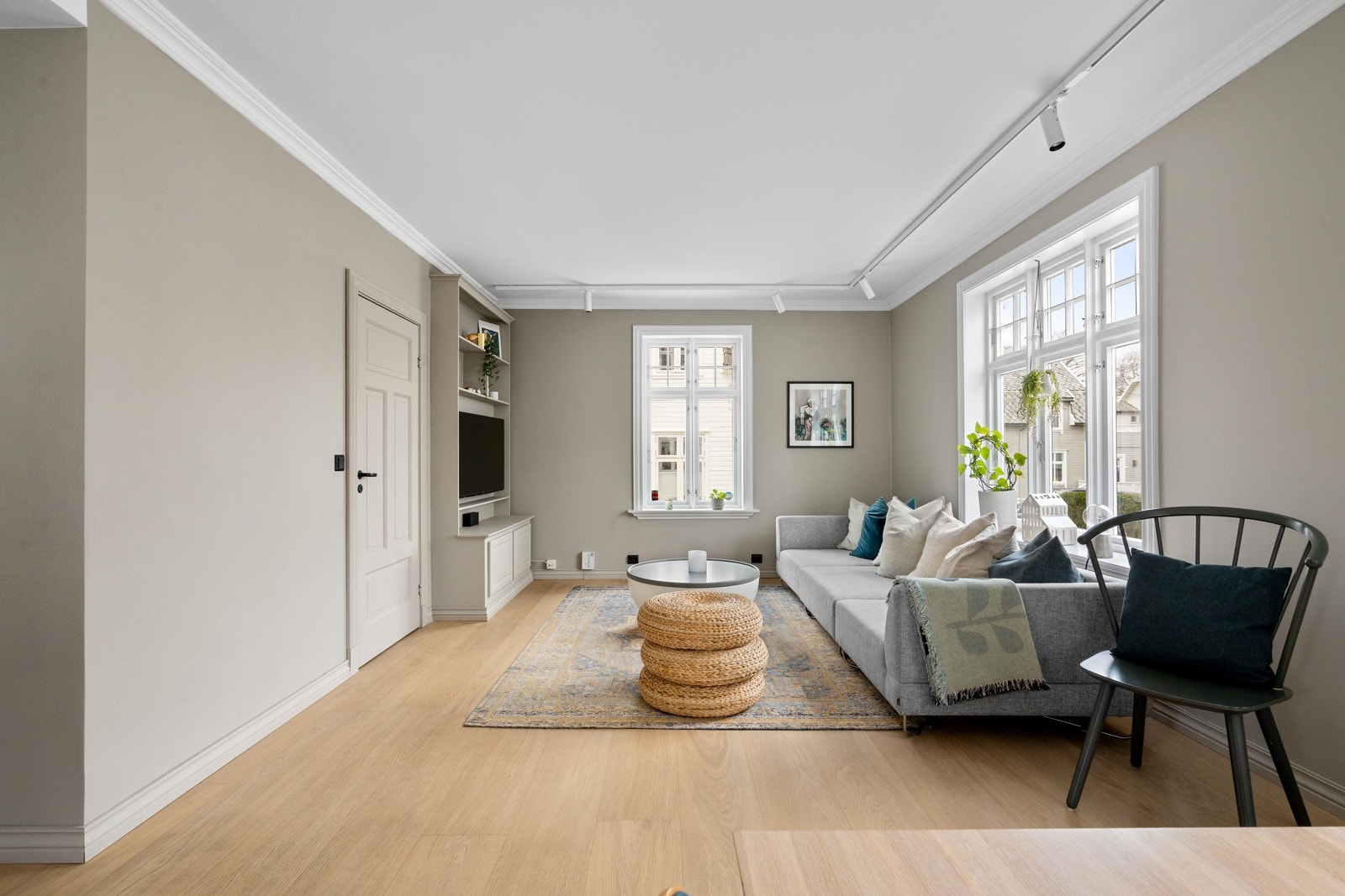 Boligen fremstår svært velholdt og moderne, og har vært jevnlig vedlikeholdt. Galleribilde