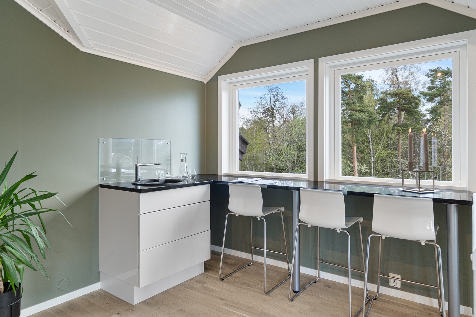 Leksekrok med anrettning Galleribilde