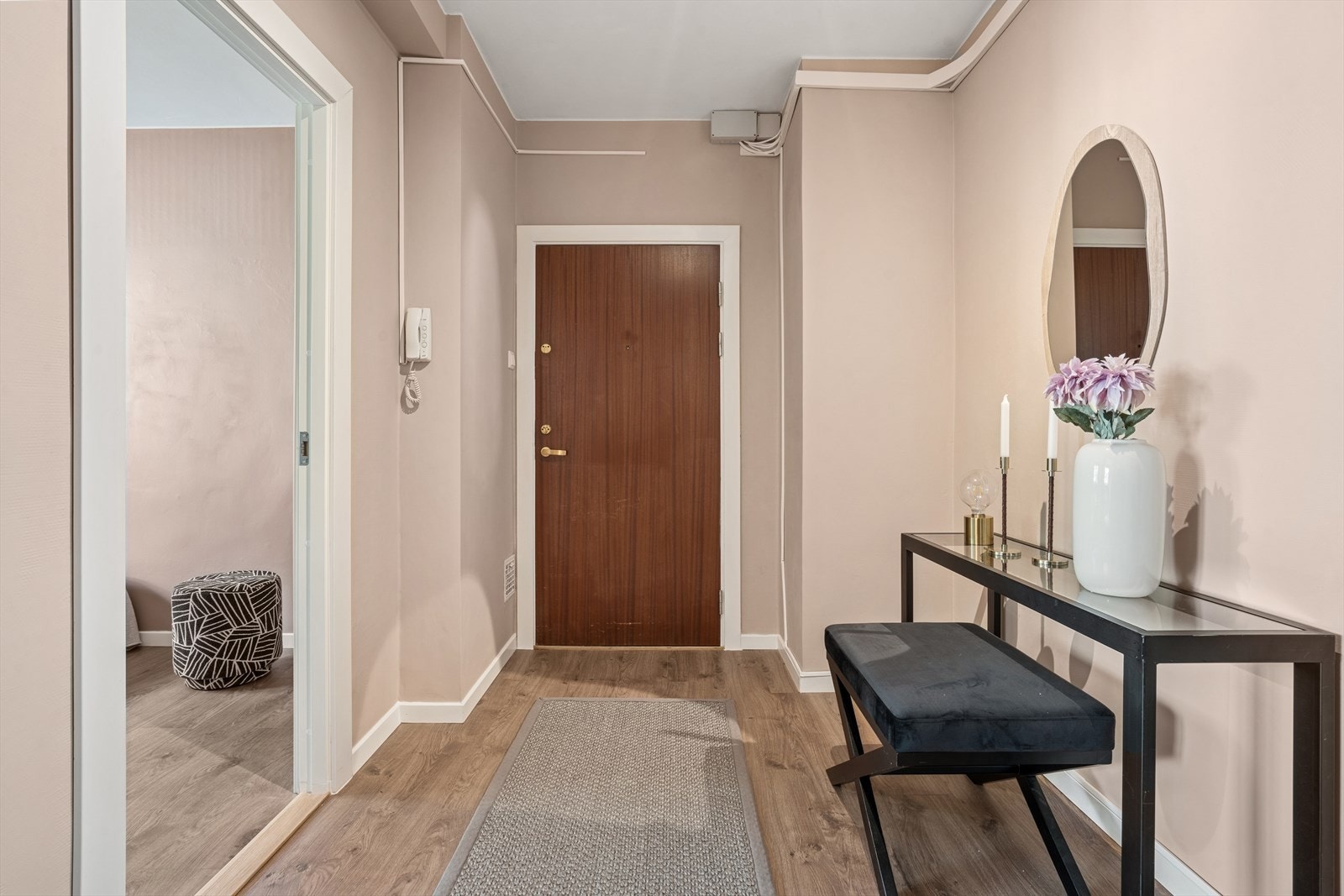 Entré/gang Galleribilde