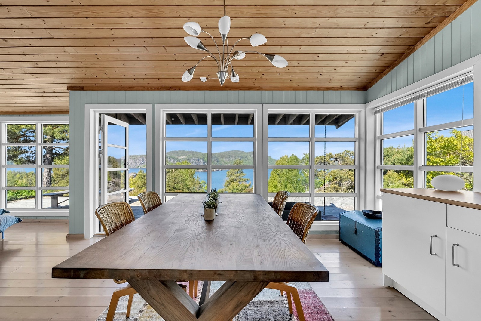 Flott plass til å nyte et måltid med familie og venner! Galleribilde