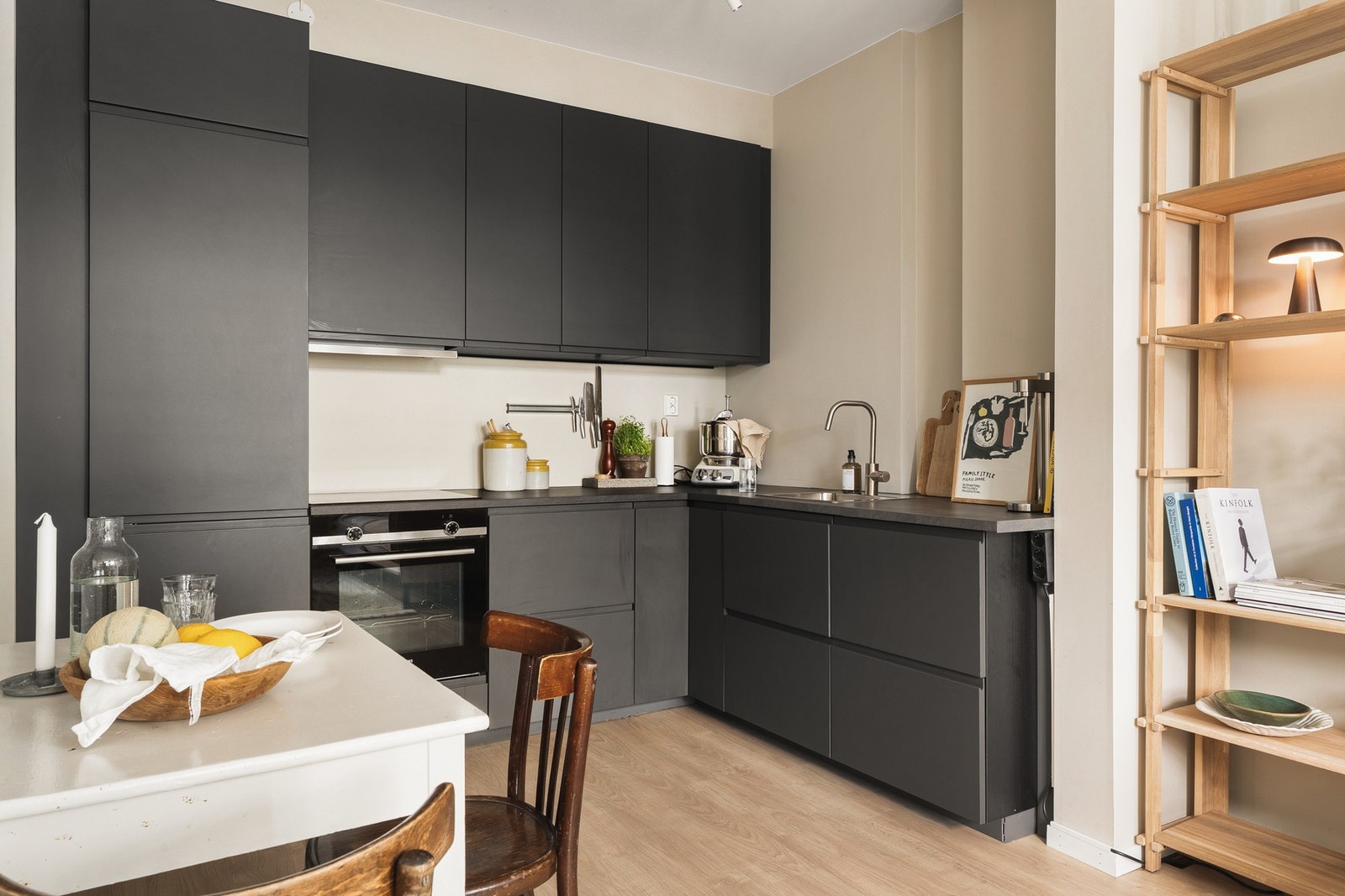 Innredningen er fra IKEA- 2021. Galleribilde