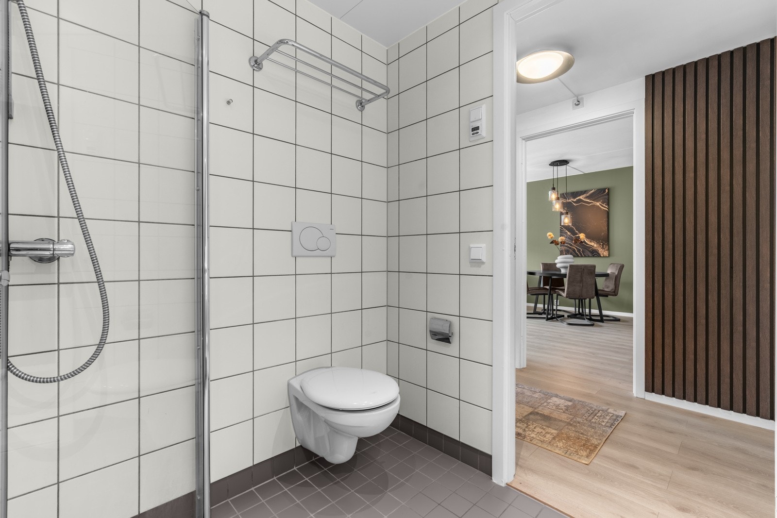 Fra gangen er det adkomst til baderommet. Galleribilde