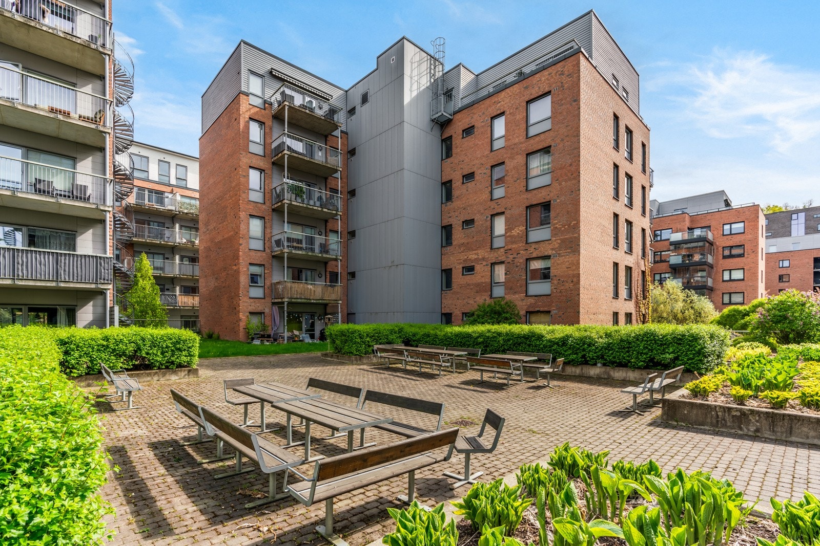 Smeltedigelen 2 er beliggende i Kværnerbyen, i Oslo sentrum. Galleribilde