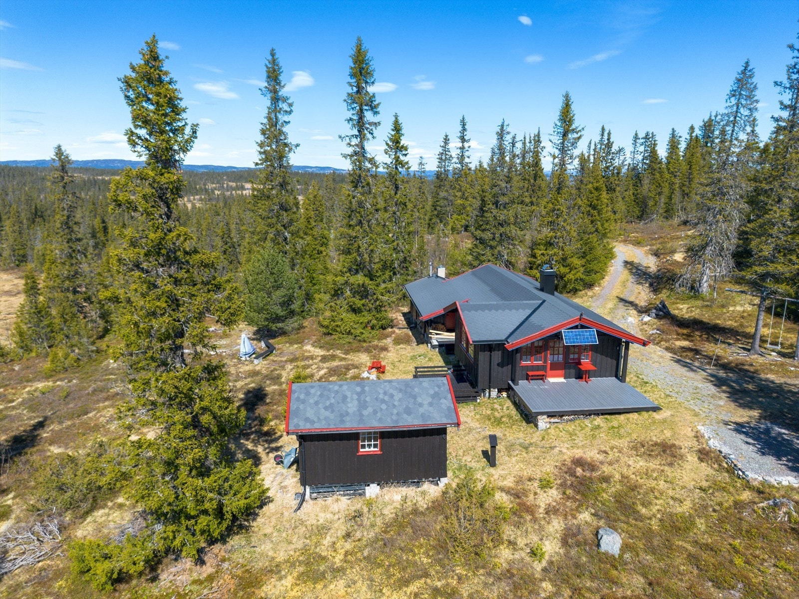 Her kan dagene nytes på solrike uteplasser og terrasser, eller kanskje ute i fint og variert turterreng. Galleribilde