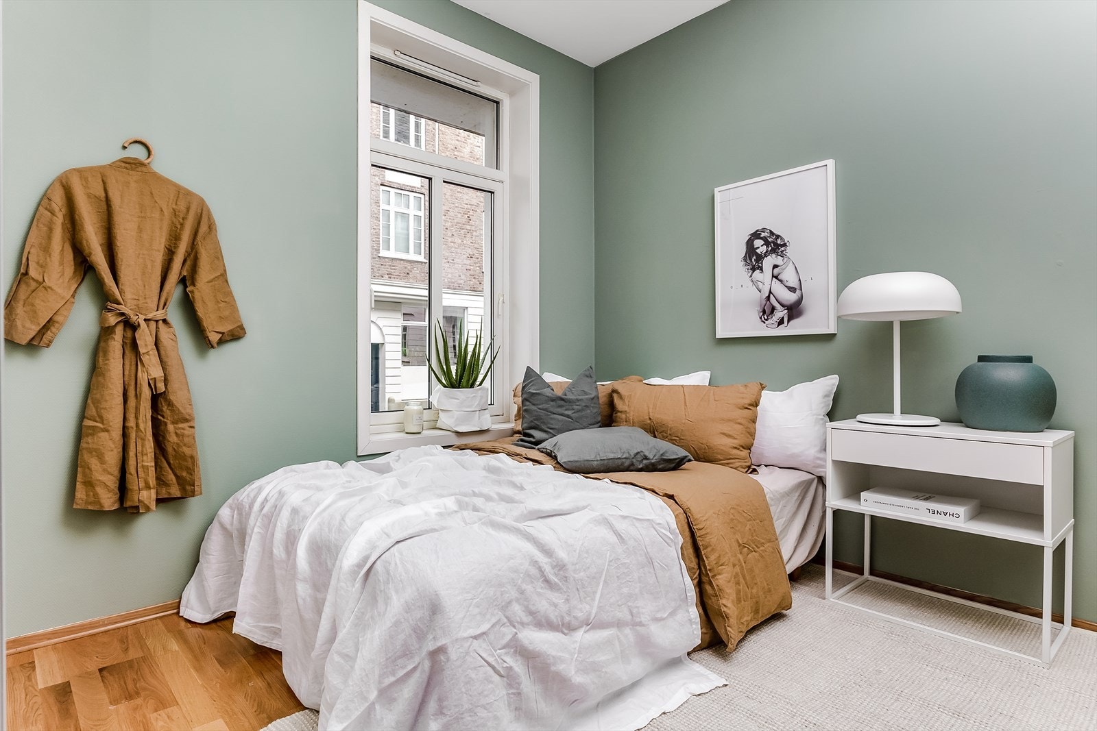 Leiligheten har to soverom, hvor hoved soverommet er på 10m². Galleribilde