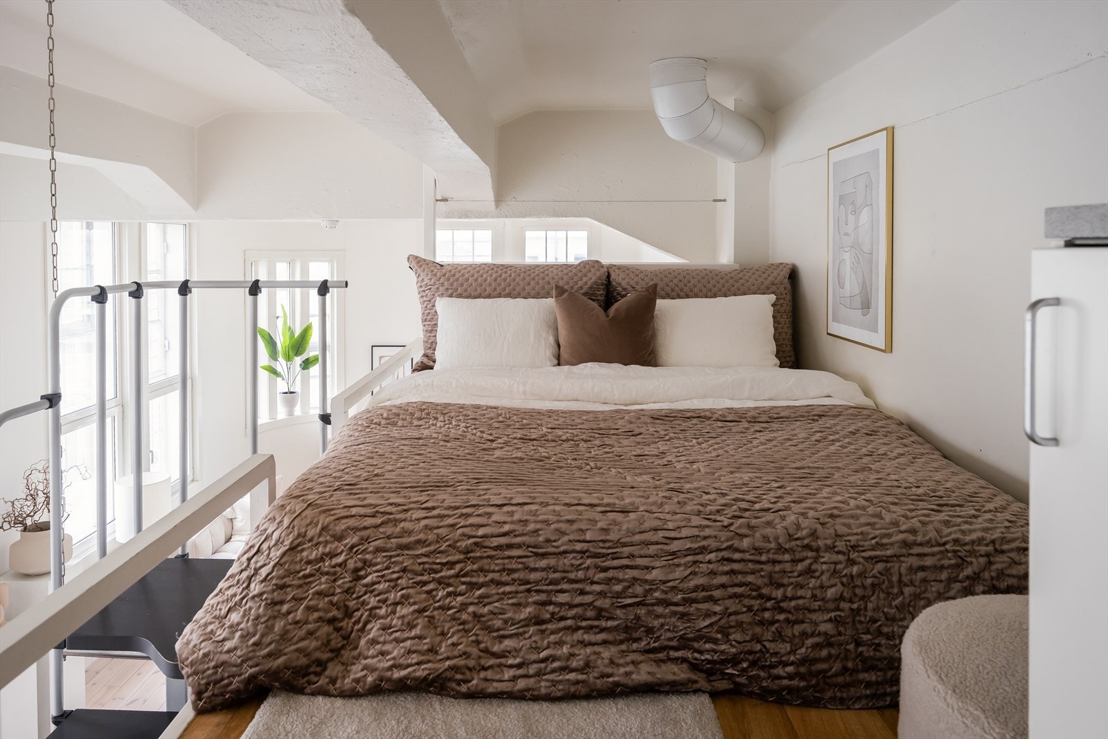 Hems med plass til dobbeltseng. Galleribilde