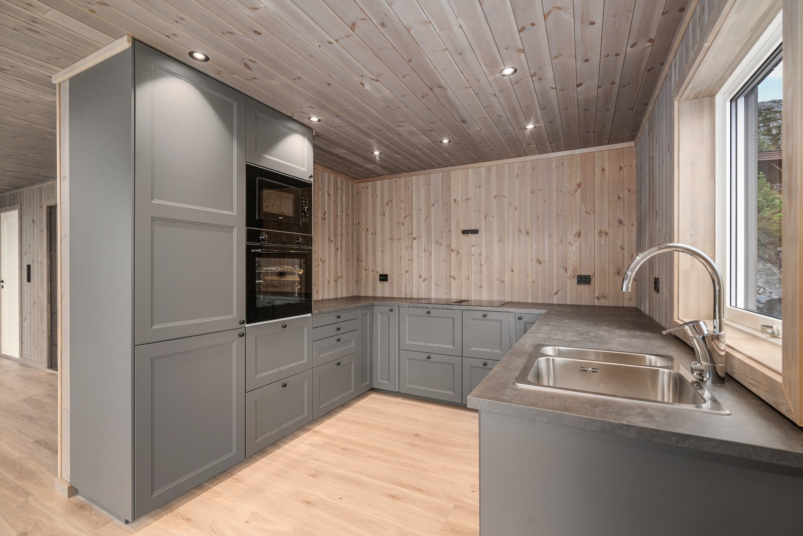 Spotter i tak Galleribilde