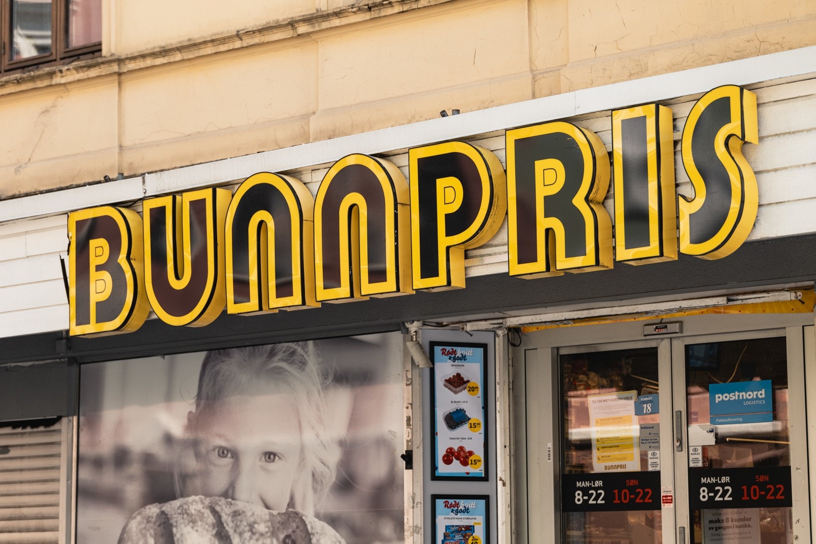 - Både Bunnpris og Spilde ligger like ved bygget - Galleribilde