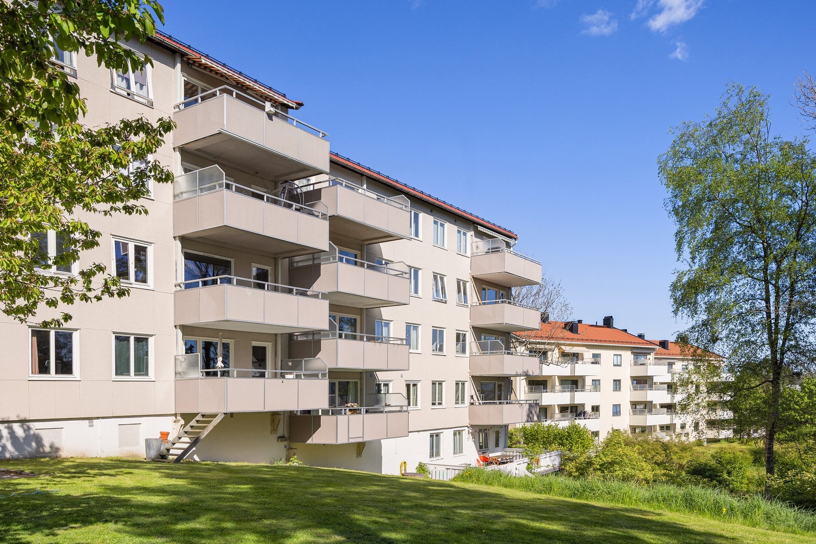 Fasade. Hyggelig og barnevennlig beliggenhet. Galleribilde