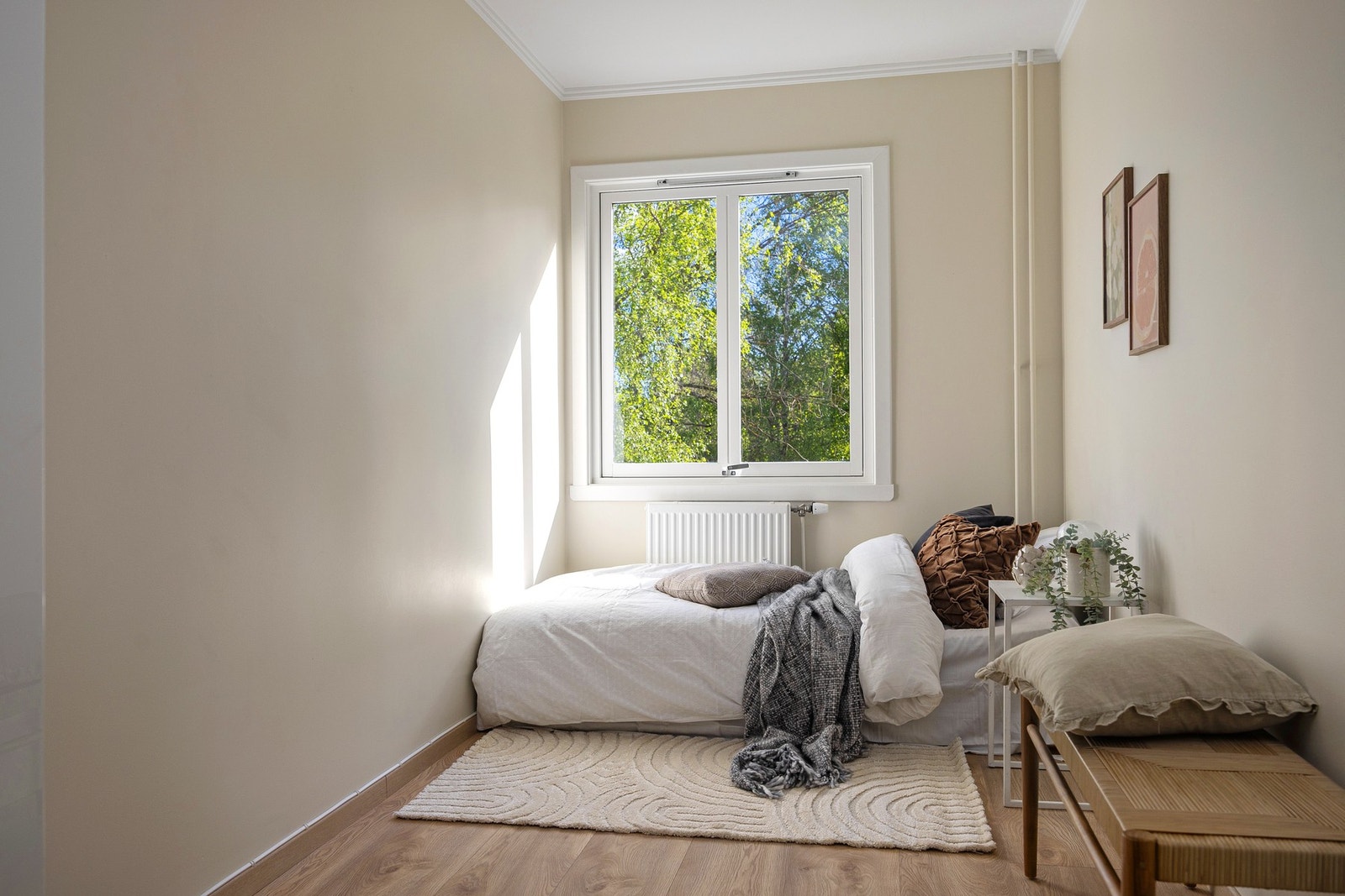 Soverom 2 med plass til seng og garderobe. Galleribilde