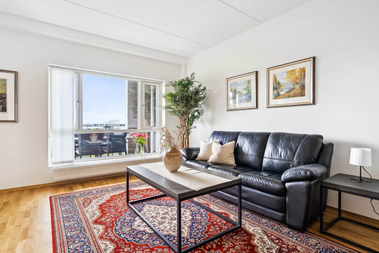 Gulvflatene er belagt med parkett. Galleribilde