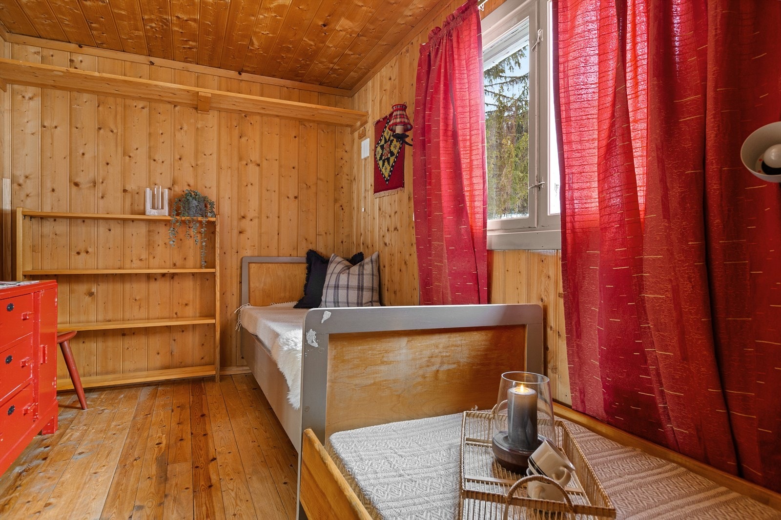 Soverom 1 er innredet med to enkle senger. Galleribilde