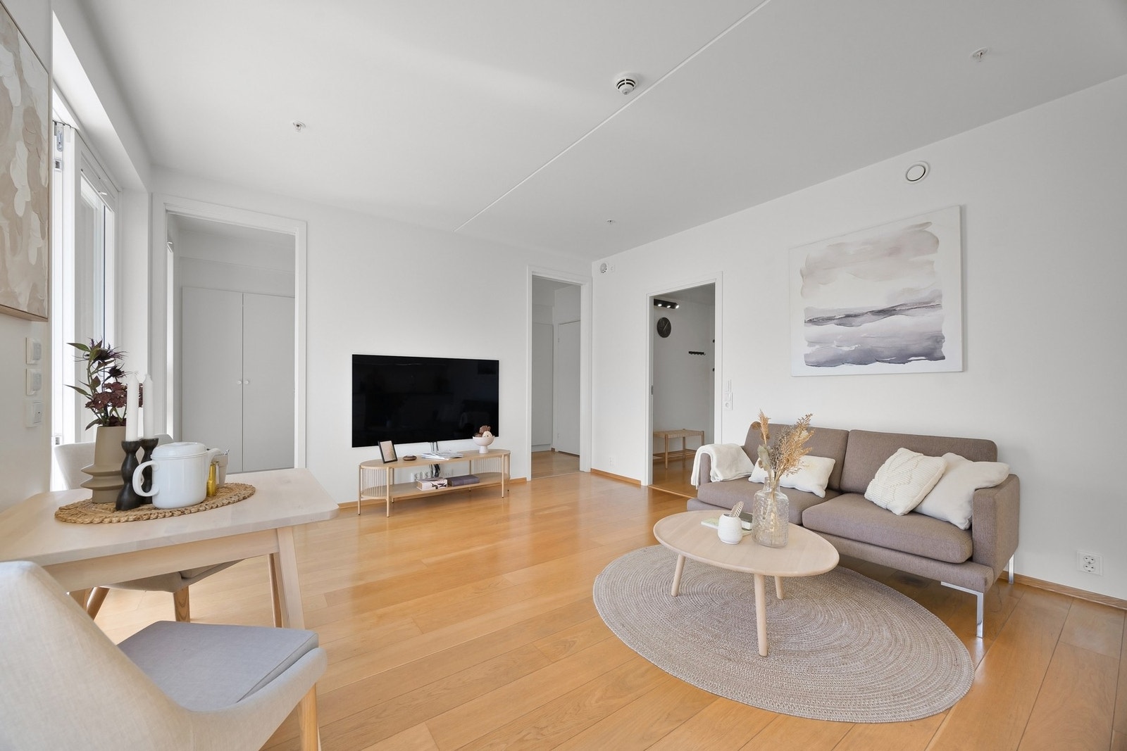 Takhøyden i leiligheten er 2,62 m. Galleribilde