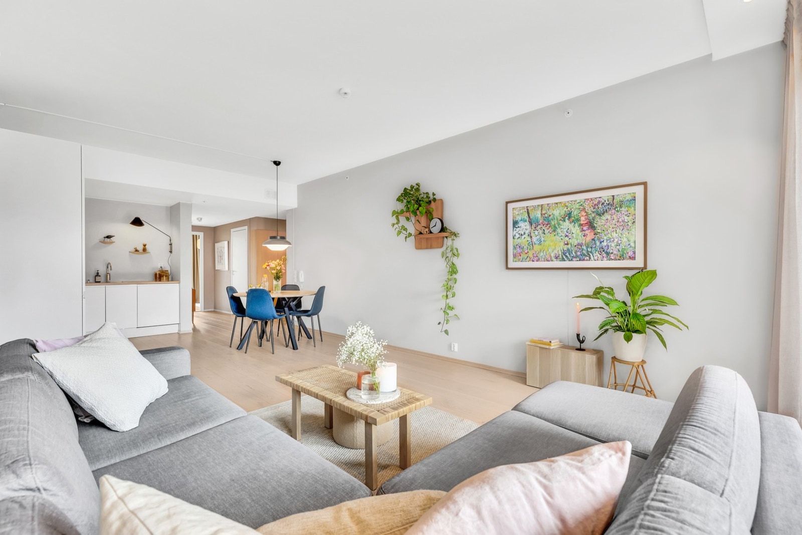 Her har du alt du kan forvente av moderne kvaliteter som fjernvarme, balansert ventilasjon og heisadkomst. Galleribilde