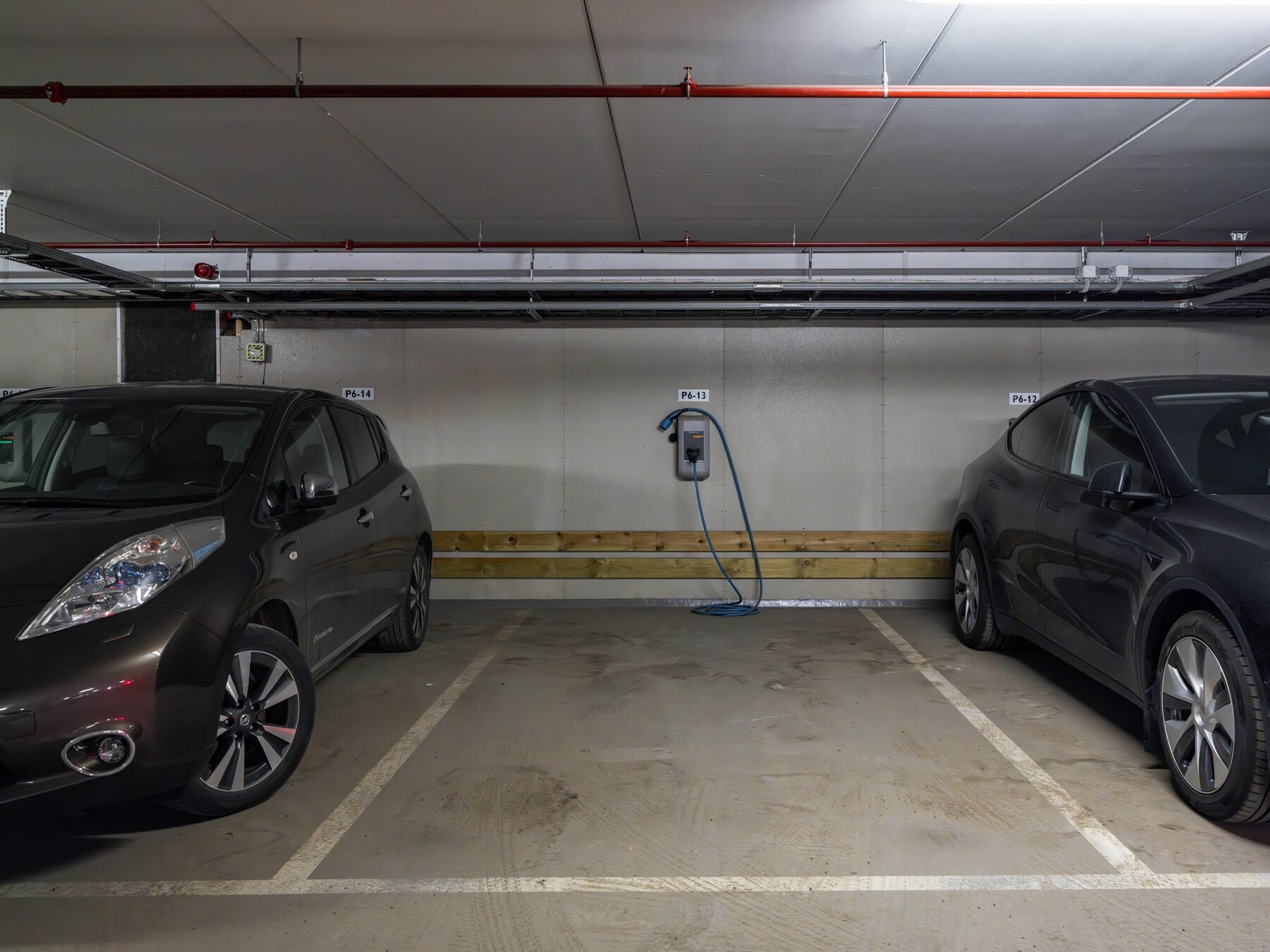 Det følger med garasjeplass rett under bygget, der du tar heisen rett ned. Galleribilde