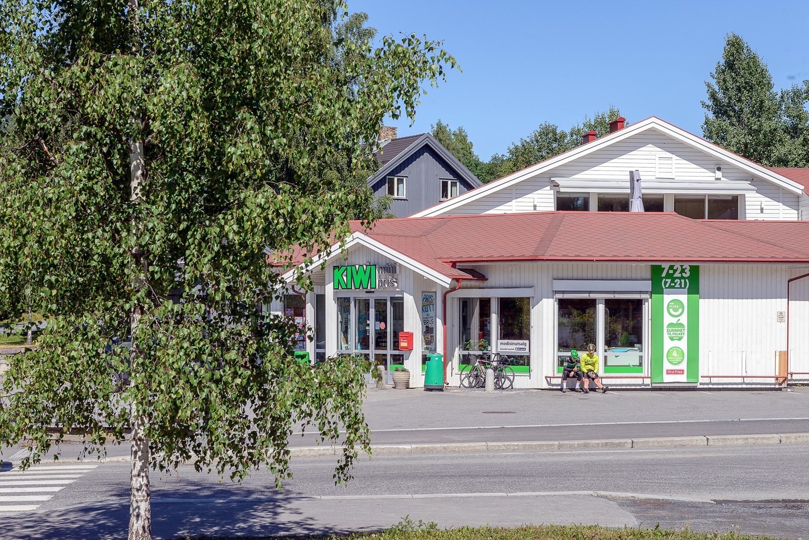 Dagligvareforretning ligger like ved leiligheten Galleribilde