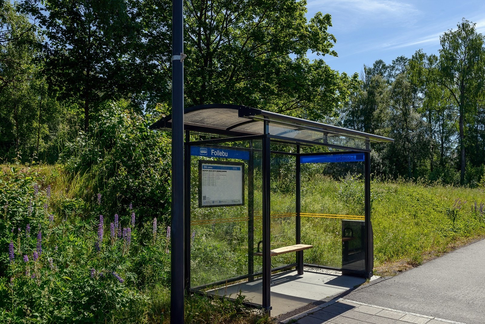 Det er gode bussforbindelser både mot Lillehammer og Segalstad Bru Galleribilde