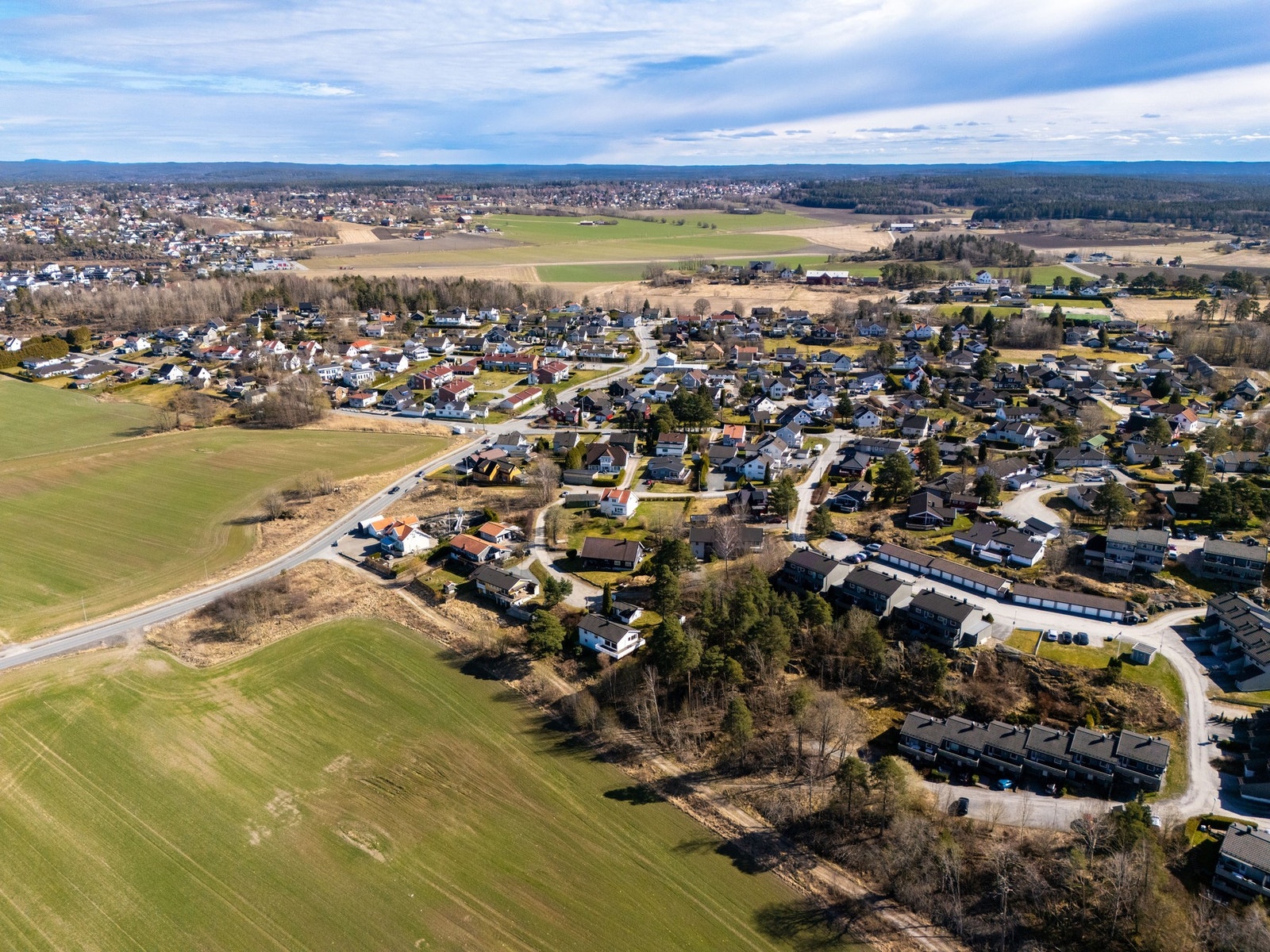 Skytterbråtveien 15 er et godt utgangspunkt for den som ønsker å sette sitt eget preg på hjemmet! Galleribilde
