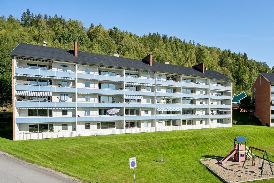 En flott 4-roms leilighet 1/2-etasje opp fra inngangspartiet. Galleribilde