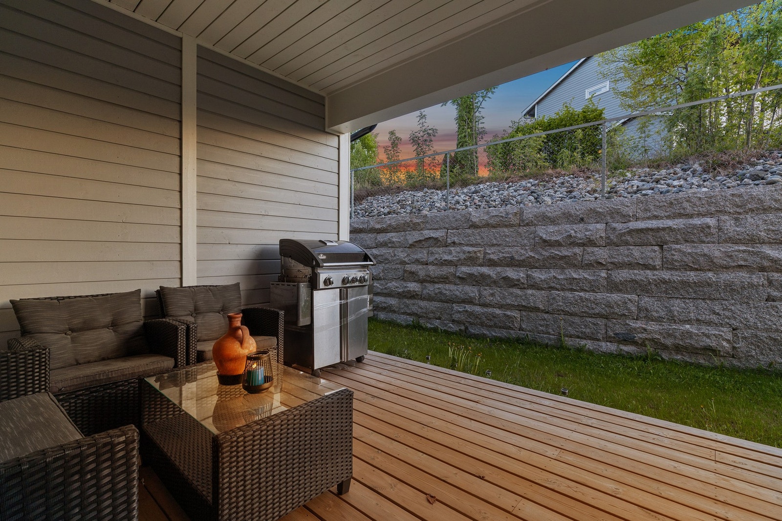 Terrassen er overbygget og har lite innsyn Galleribilde